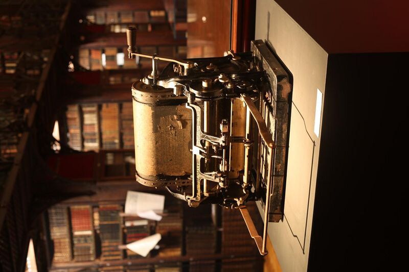 File:Stencil machine with its last paper in, Hendrik Conscience Heritage Library, Antwerp, Belgium, 2016-07-26.jpg