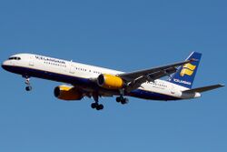 Icelandair Boeing 757-200 Wedelstaedt.jpg