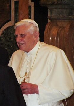 Pope Benedictus XVI january,20 2006 (17).JPG