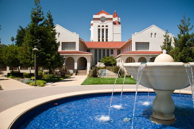 File:Sun Microsystems campus, Santa Clara, with fountain.jpg
