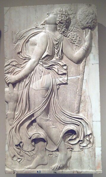 File:Ménade relieve romano (Museo del Prado) 02.jpg