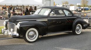1941 Buick Super Business Coupe, front left (Hershey 2019).jpg