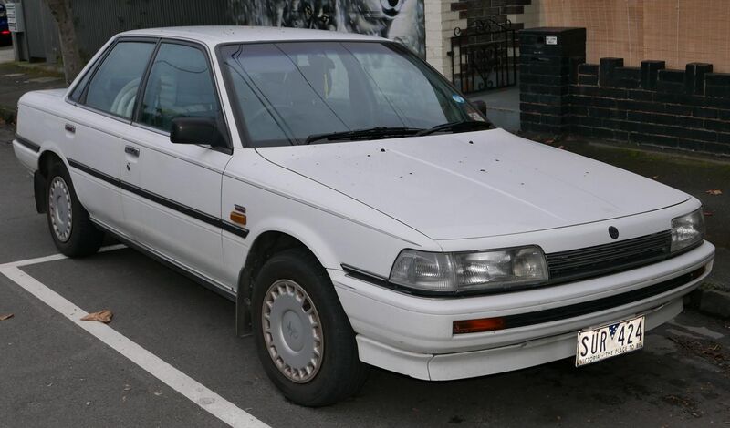 File:1989 Holden Apollo (JK) SLE sedan (2015-07-06) 01.jpg