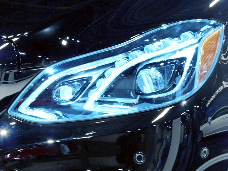 File:2014 Mercedes-Benz E-Class LED Headlight.jpg