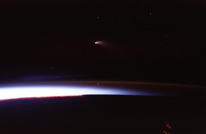 File:Comet Hale-Bopp from Space Shuttle Columbia (STS-83).jpg