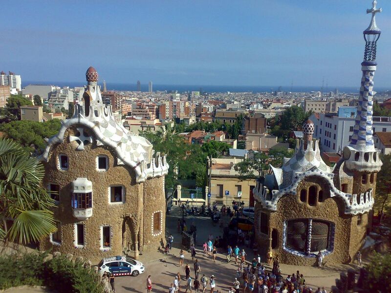 File:Parc guell - panoramio.jpg