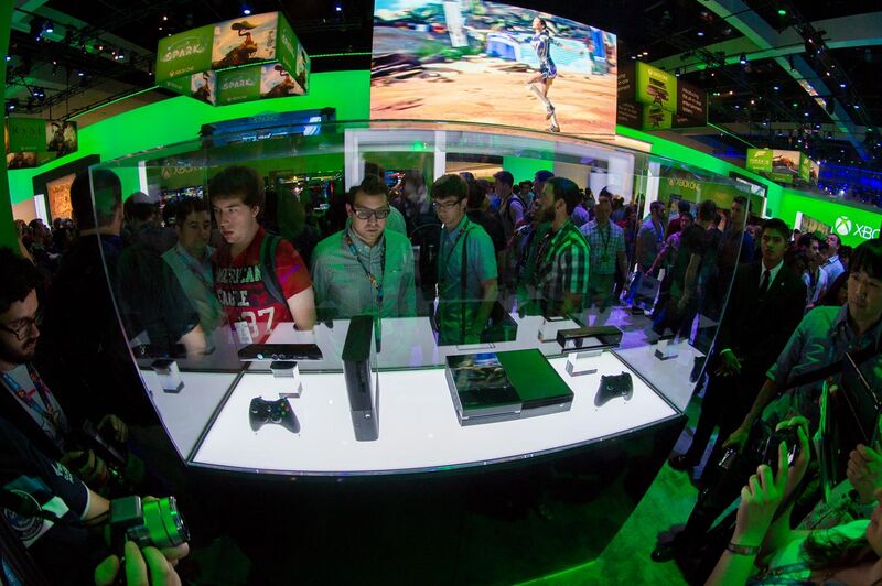 File:Xbox 360 E and Xbox One - E3 2013.jpg