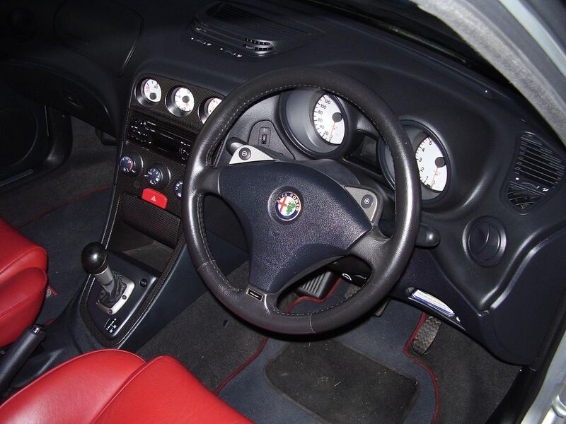 File:2000 Alfa Romeo 156 Selespeed Twin Spark sedan (2011-07-05) 04.jpg