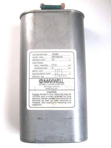 File:High-energy capacitor from a defibrillator 42 MFD @ 5000 VDC.jpg