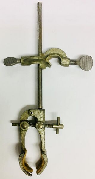 File:Clamp holder with utility clamp.jpg
