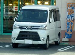 Daihatsu ATRAI WAGON Custom TURBO RS"Limited SA III" (ABA-S321G-ZQXZ) front.jpg