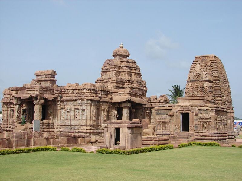 File:Mallikarjuna and Kasivisvanatha temples at Pattadakal.jpg