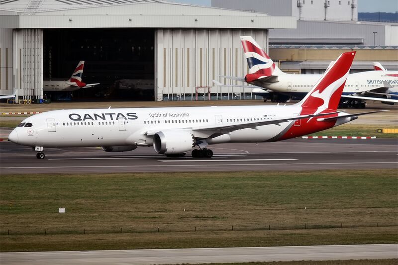 File:Qantas, VH-ZNI, Boeing 787-9 Dreamliner (49596942248).jpg