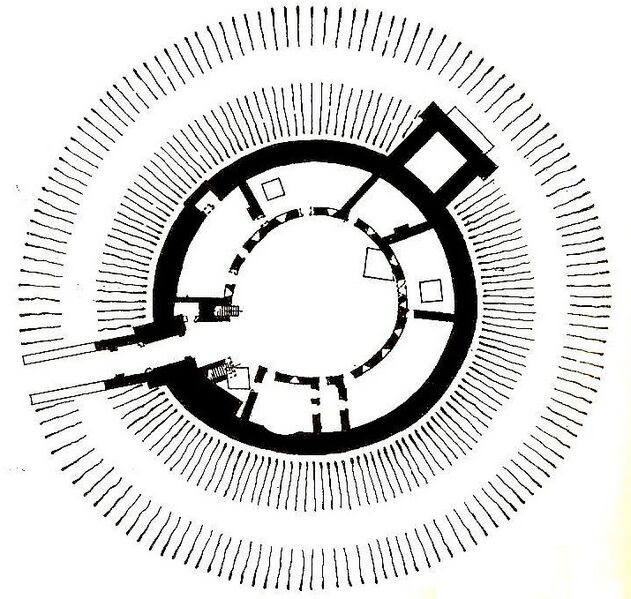 File:Restormel Castle keep plan.jpg