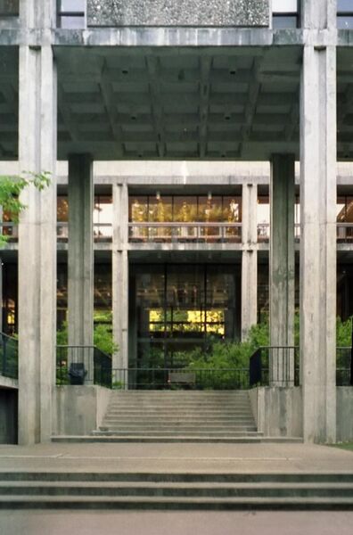 File:UCSC McHenry Library.jpg