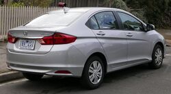 2014 Honda City (GM6 MY14) VTi sedan (2015-07-15) 02.jpg
