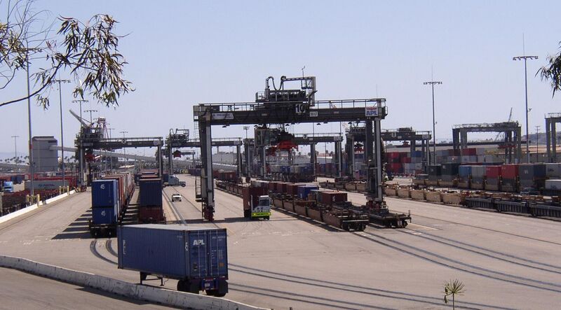 File:Intermodal ship-to-rail transfer.JPG