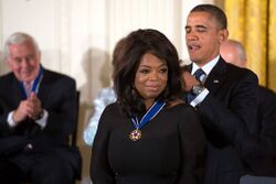 Oprah Winfrey receives 2013 Presidential Medal of Freedom.jpg
