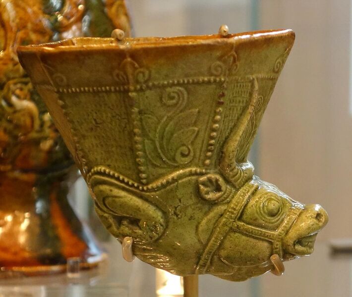 File:Rhyton cup, China, Tang dynasty, c. 675-750, glazed earthenware - Royal Ontario Museum - DSC04059.JPG