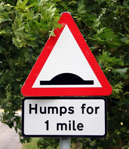 File:Road sign Humps for 1 mile Lilley Hertfordshire 2011-06-17.jpg
