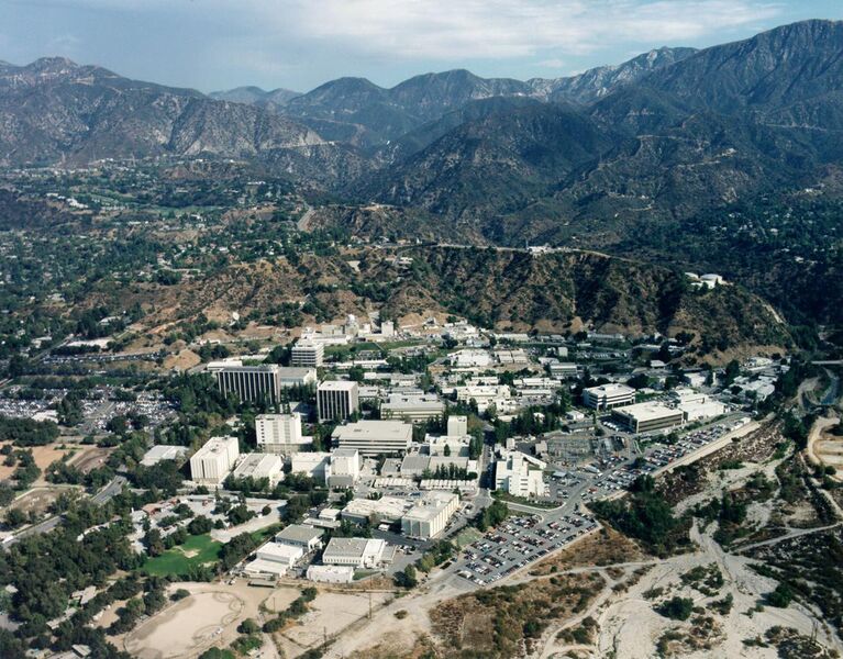 File:Site du JPL en Californie.jpg
