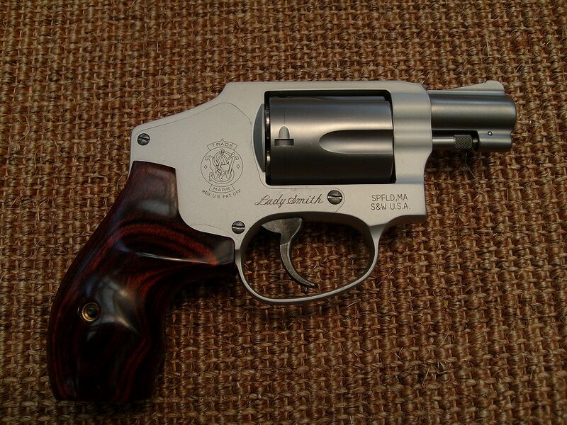 File:Smith & Wesson Model 642 LS Ladysmith (8212014974).jpg
