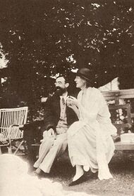 Lytton Strachey with Virginia Woolf 1923