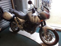 Triumph Tiger 955i 2007.jpg