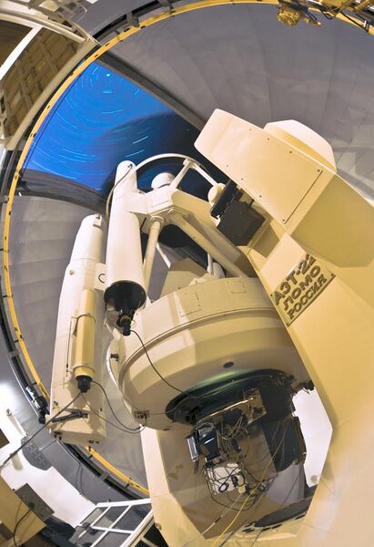File:Телескоп АЗТ-22 Российско-Турецкой обсерватории на базе ТЮБИТАК.jpg