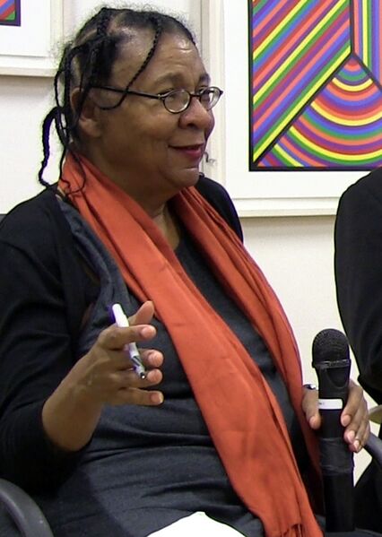 File:Bell hooks, October 2014.jpg