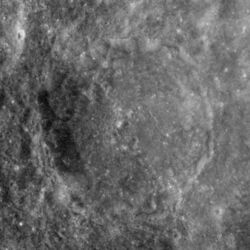 Vesalius crater AS17-M-1431.jpg