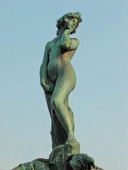 "Havis Amanda", la statue de la fontaine de Vallgren (Helsinki) (2744386193).jpg