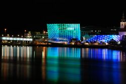 Ars Electronica Center 2011 by night.jpg