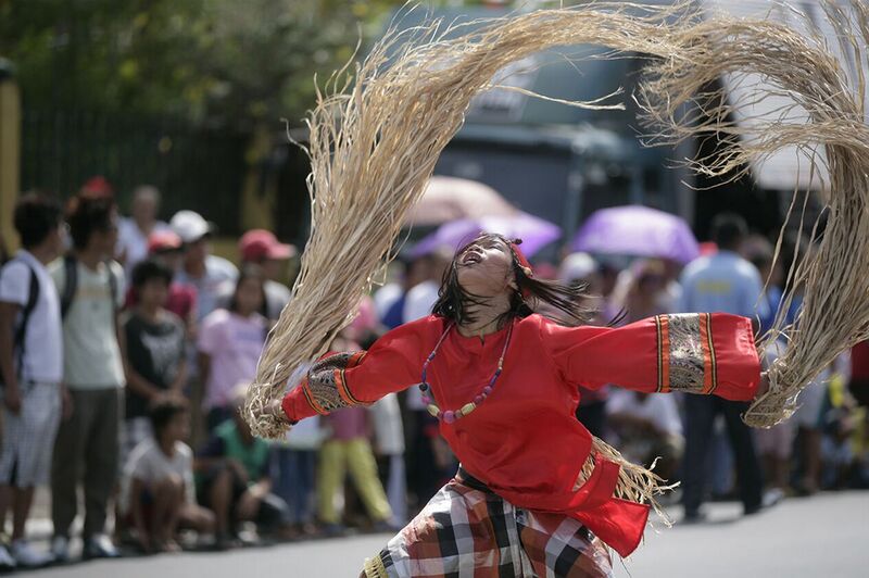 File:Babaylan Festival in Bago City.jpg