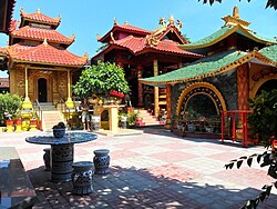 Chinese temple, Bali.jpg