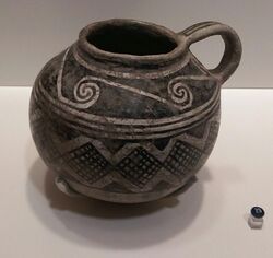 Black-on-white jar, with geometric figure c. 1100-1300, from Kayenta, Arizona, on display at the California Academy of Sciences