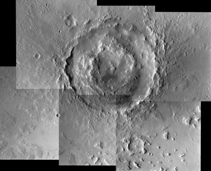 File:Lyot crater Viking Orbiter 2 mosaic.jpg
