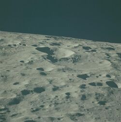 Nagaoka crater AS16-120-19203.jpg