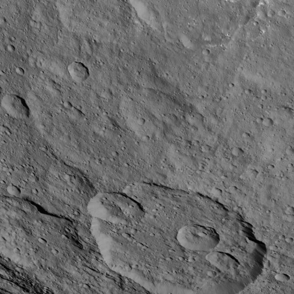 File:PIA19980-Ceres-DwarfPlanet-Dawn-3rdMapOrbit-HAMO-image38-20150920.jpg
