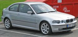 BMW 325ti (pre-facelift).jpg