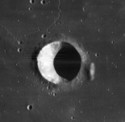 Brayley crater 4138 h3.jpg