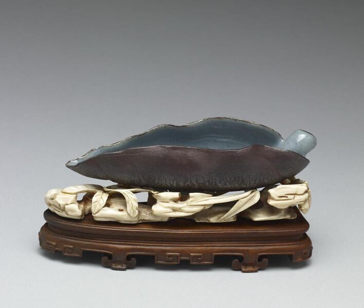 File:Chinese - Brushwasher in the Form of a Leaf - Walters 491212 - Side B.jpg