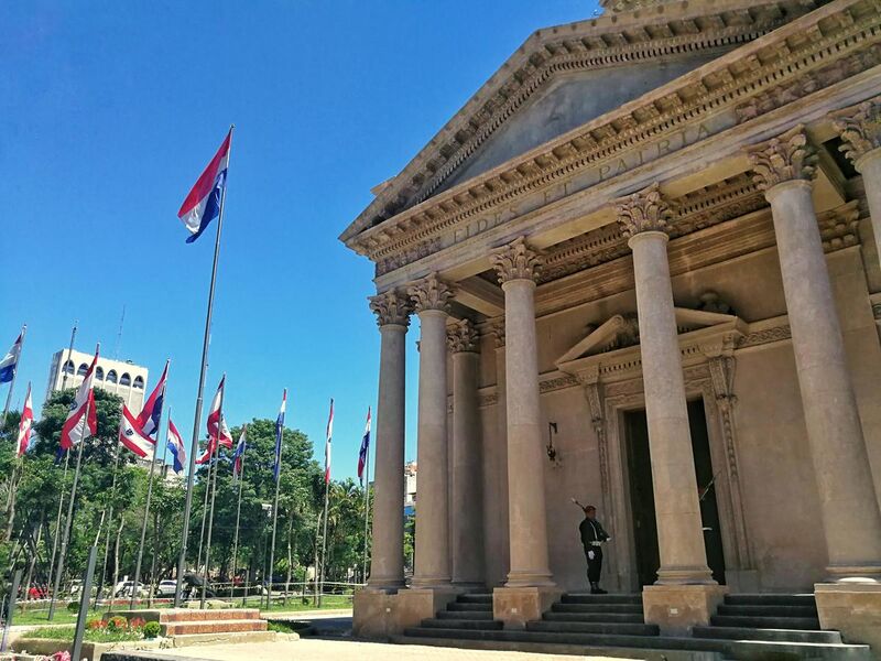 File:Panteón nacional de los Héroes - Paraguay.jpg