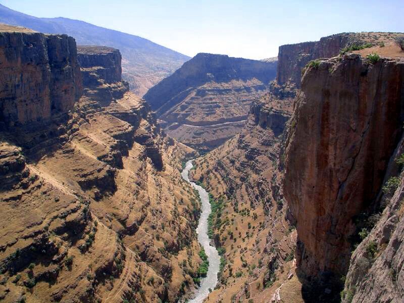 File:Canyon, north eastern Kurdistan.jpg
