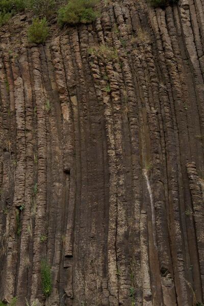 File:Organ Pipes National Park - Hexagonal Basalt Formations.jpg