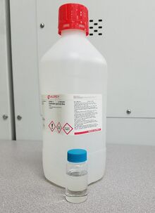 Diethylene glycol butyl ether bottle.jpg
