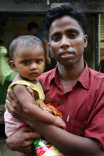 File:Father and child, Dhaka.jpg