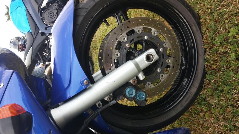 File:Yamaha FJR1300 front wheel and brake.jpg