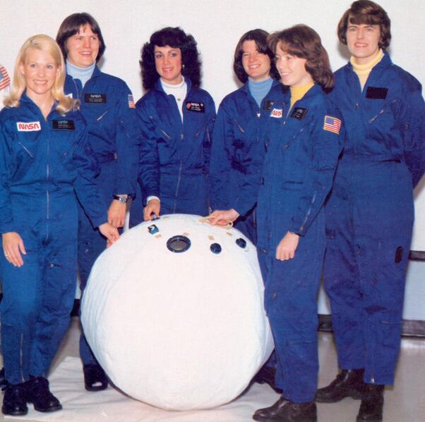 File:First Six Women Astronauts with Rescue Ball - GPN-2002-000207.jpg
