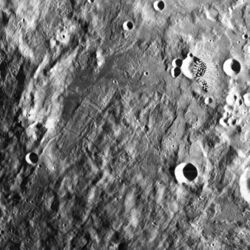 Hedin crater 4174 h1.jpg